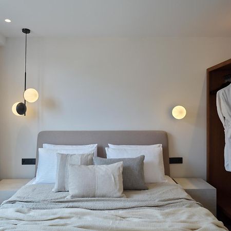 Haya Athens Loftie Suites Esterno foto