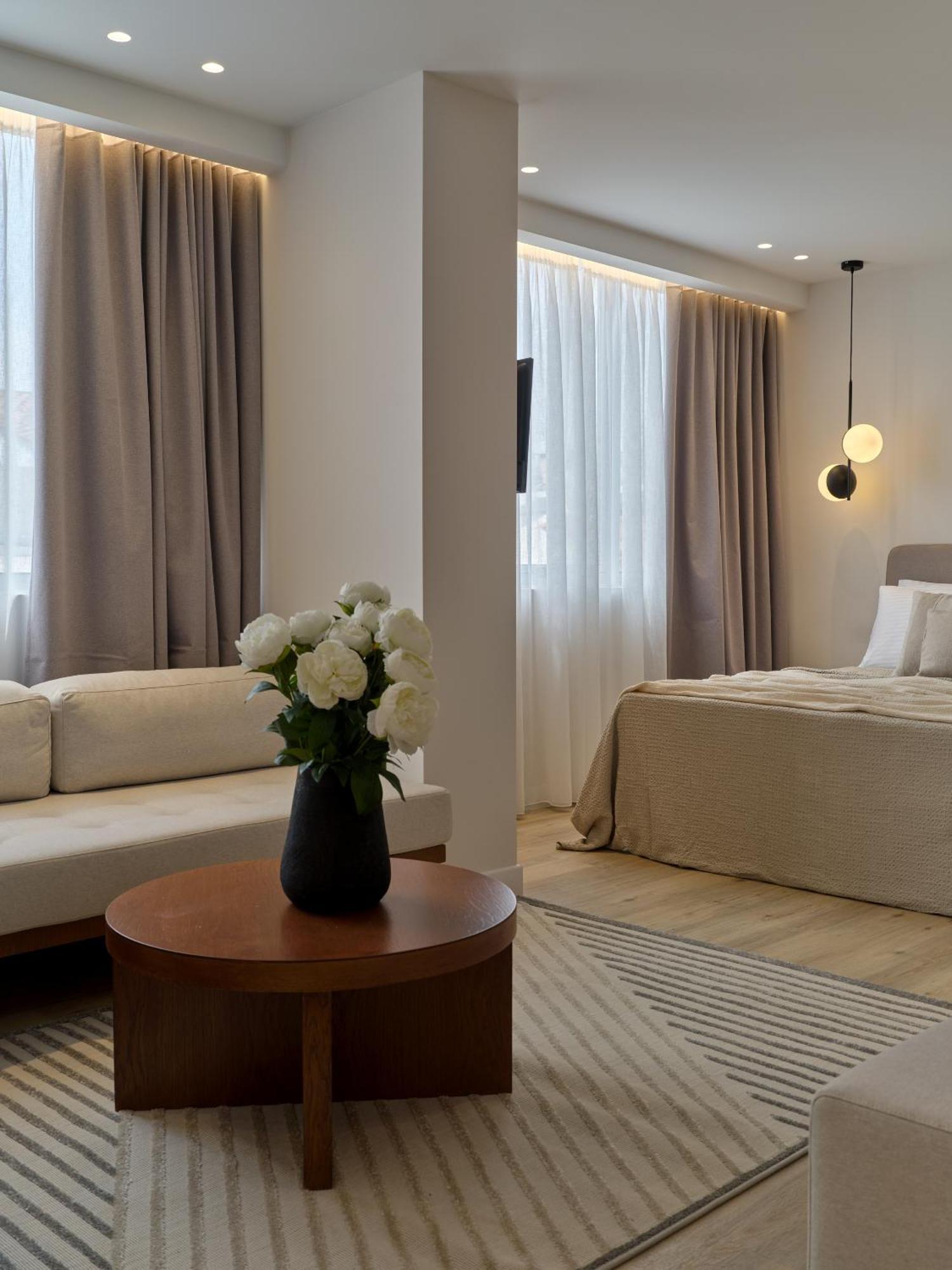 Haya Athens Loftie Suites Esterno foto