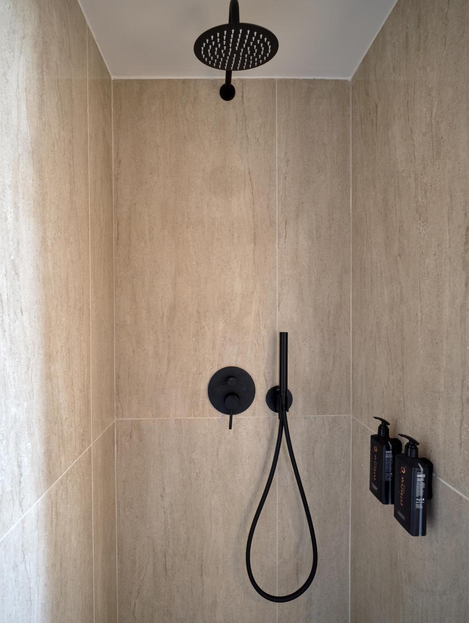 Haya Athens Loftie Suites Esterno foto